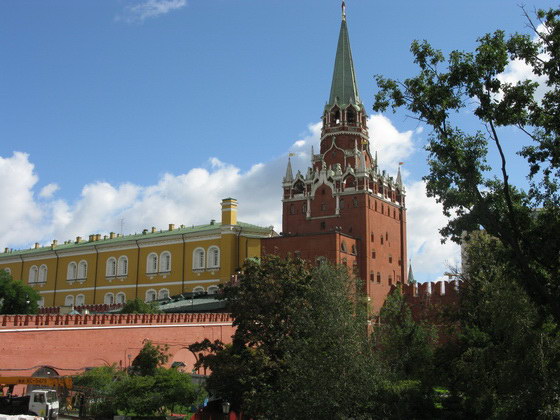 Вход в кремль. Троицкая башня